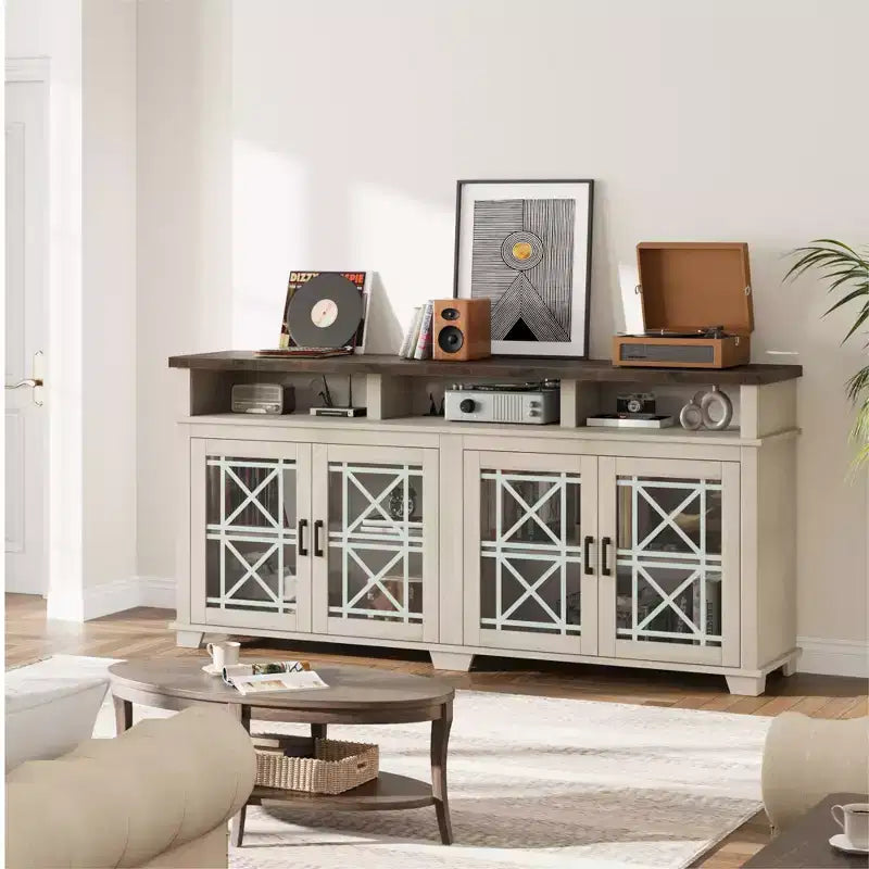 Mueble de TV estilo rústico en gris ceniza con puertas de cristal y luces LED, apto para televisores de hasta 80"